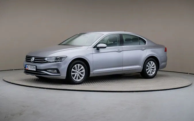 samochody osobowe Volkswagen Passat cena 78899 przebieg: 126360, rok produkcji 2020 z Paczków